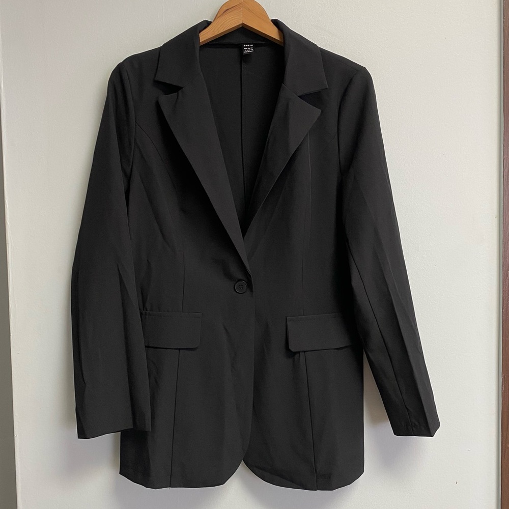 SHEIN BLACK BLAZER - LARGE